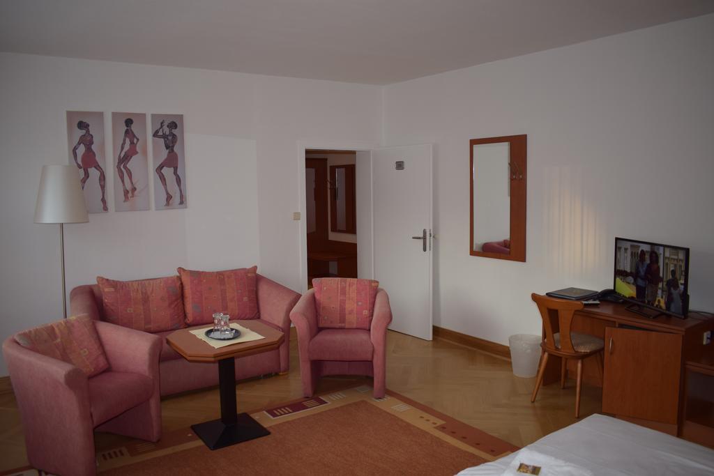 Groß Köris Hotel Seeschloesschen מראה חיצוני תמונה